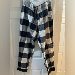 Old Navy | Flannel Plaid Pajama Pants in Black/White (S)